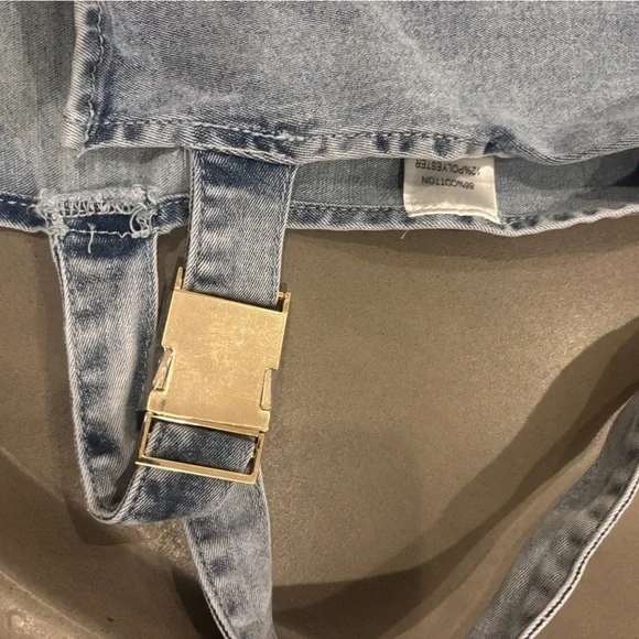 Micas Denim Wide Shoulder Sleeveless Hi Neck Top Size Small NWT! - Picture 5 of 9